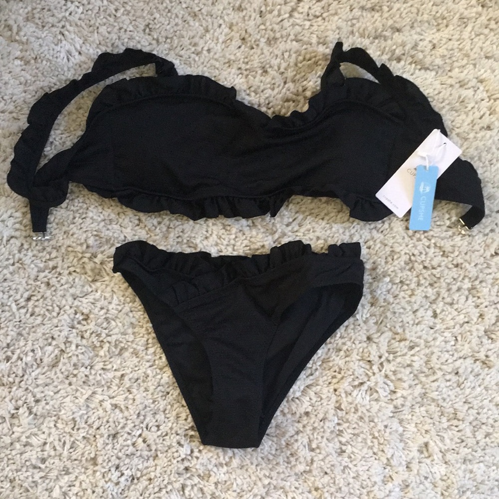 Black bikini